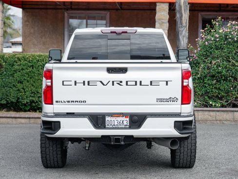 Used 2022 Chevrolet Silverado 2500 High Country w/ Z71 Off-Road Package image 8