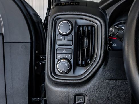 Used 2024 Chevrolet Silverado 2500 W/T image 26