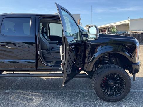New 2025 Ford F250 XLT w/ Black Appearance Package AWD/4WD image 45