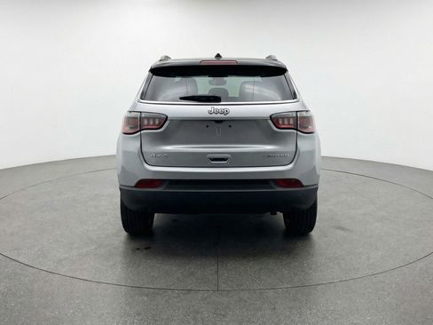 Used 2025 Jeep Compass Limited image 7