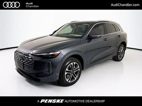 Certified 2025 Audi Q5 Premium w/ Convenience Package AWD/4WD image 1