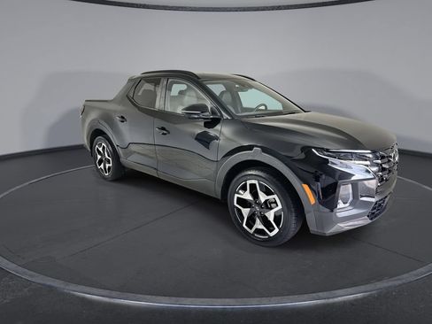 Used 2022 Hyundai Santa Cruz Limited AWD/4WD image 2