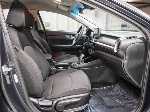 Used 2020 Kia Forte LXS FWD image 20