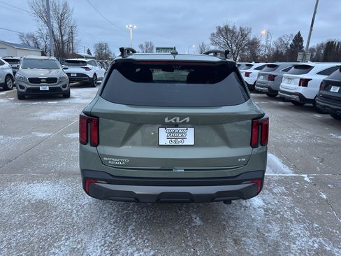 Used 2024 Kia Sorento SX Prestige image 6