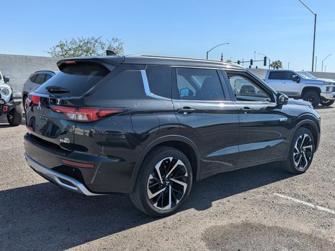 Used 2023 Mitsubishi Outlander SEL image 4