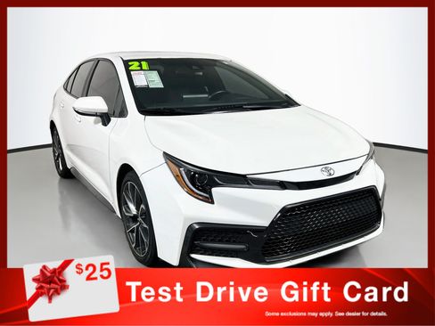 Used 2021 Toyota Corolla SE FWD image 1