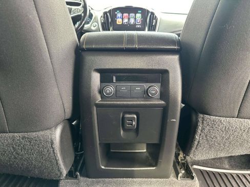 Used 2019 Chevrolet Traverse LT AWD/4WD image 19