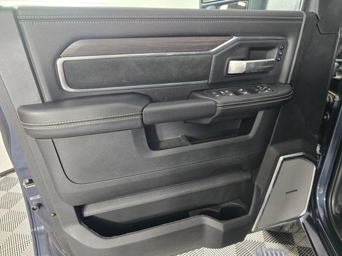 New 2026 RAM 2500 Laramie AWD/4WD image 18