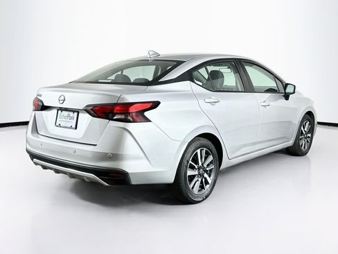 Used 2025 Nissan Versa SV FWD image 9
