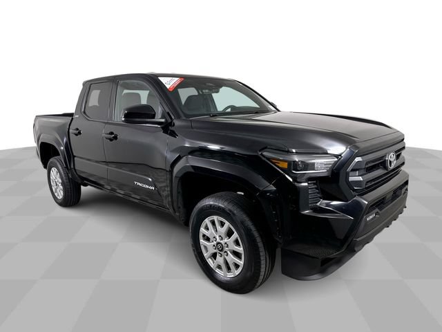 Used 2025 Toyota Tacoma SR5 RWD image 2