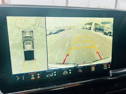 Used 2024 GMC Sierra 1500 SLT w/ SLT Premium Plus Package image 33