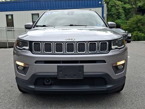 Used 2018 Jeep Compass Latitude w/ Safe & Security Group AWD/4WD image 3