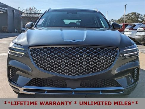 Used 2025 Genesis GV70 2.5T image 3