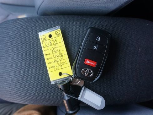 Used 2025 Toyota Corolla Cross AWD Hybrid image 28
