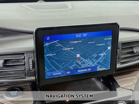 Used 2023 Ford Explorer Limited w/ Equipment Group 301A AWD/4WD image 3
