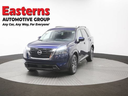 Used 2025 Nissan Pathfinder SV FWD image 55