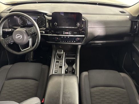 Used 2025 Nissan Pathfinder SV FWD image 13