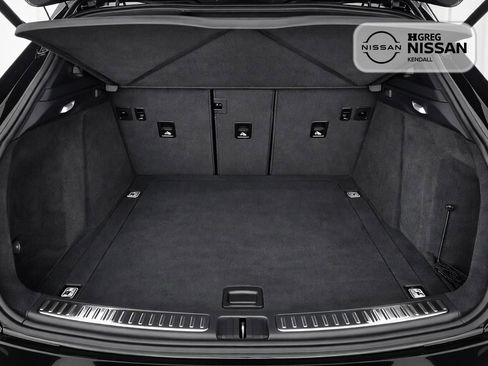 Used 2023 Porsche Macan image 11