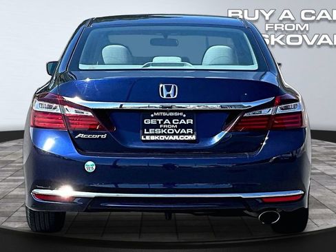 Used 2017 Honda Accord LX image 4