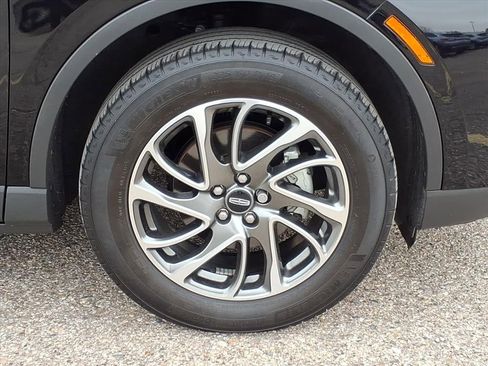 Used 2022 Lincoln Corsair AWD w/ Equipment Group 101A image 10