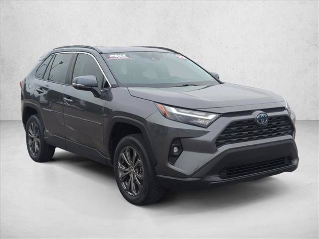 Used 2022 Toyota RAV4 XLE Premium AWD/4WD image 3