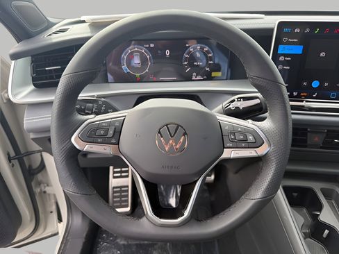 New 2026 Volkswagen Tiguan SE R-Line AWD/4WD image 12