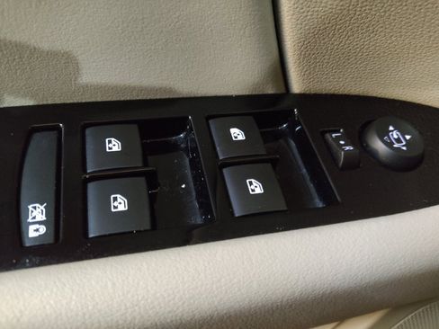 Used 2016 Cadillac XTS Luxury w/ Driver Awareness Package image 27