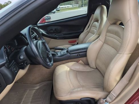 Used 2004 Chevrolet Corvette Coupe w/ Roof Package image 11