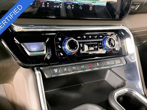 Certified 2025 GMC Sierra 2500 Denali w/ Denali Reserve Package AWD/4WD image 15