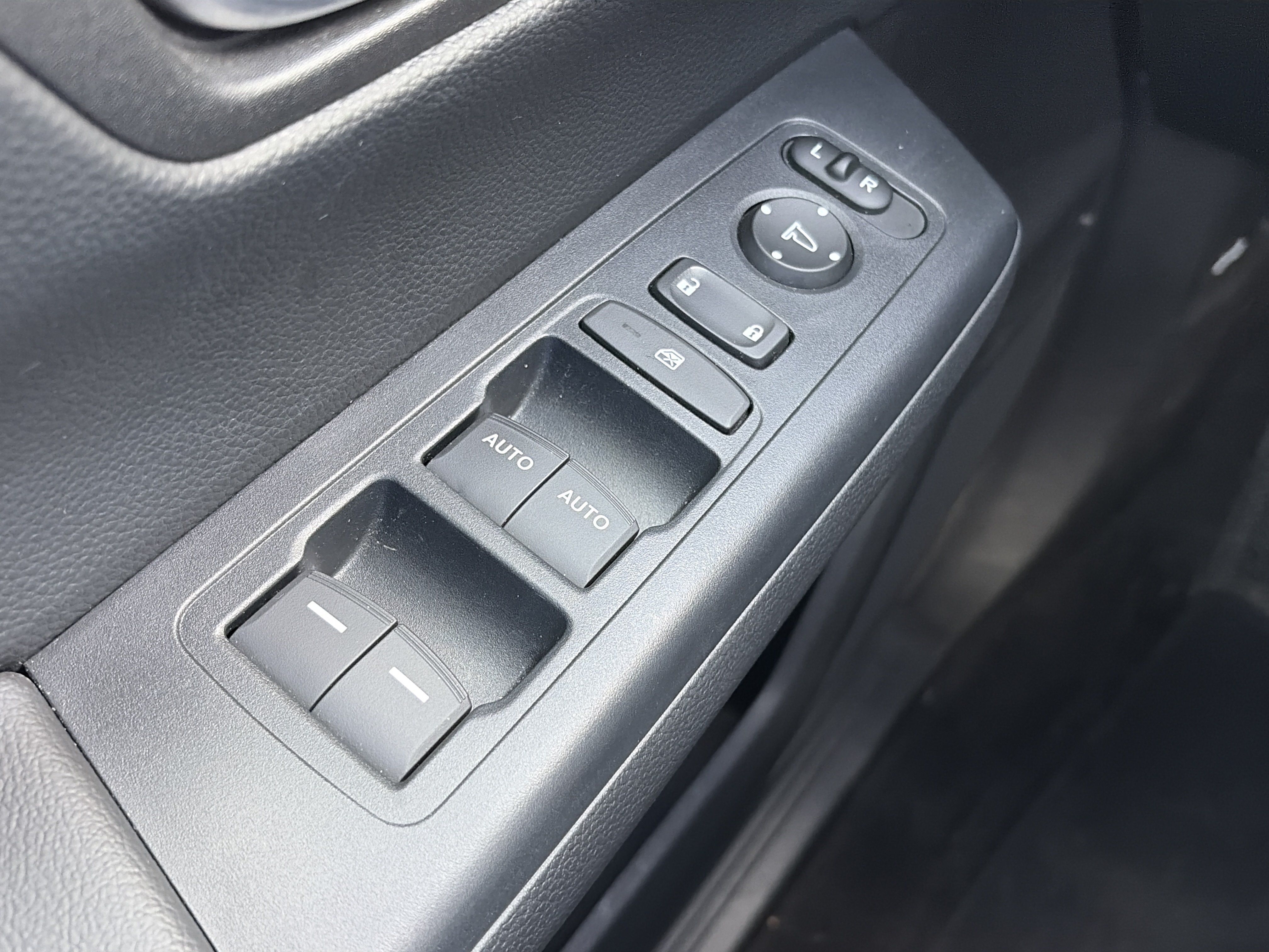 Used 2024 Honda CR-V Sport image 28