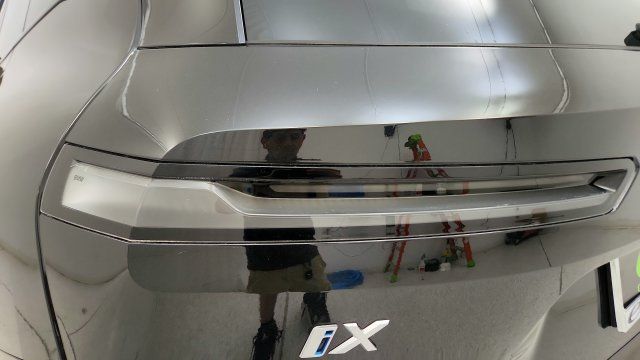 Used 2024 BMW iX xDrive50 w/ Premium Package AWD/4WD image 25