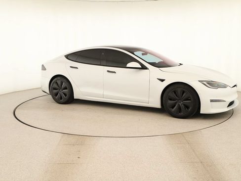 Used 2022 Tesla Model S AWD/4WD image 9