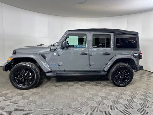 Used 2023 Jeep Wrangler Unlimited Sahara w/ Cold Weather Group image 6
