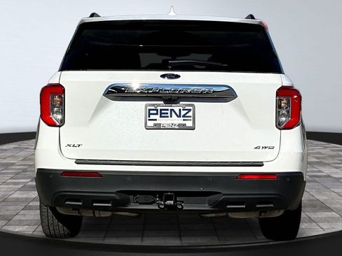 Used 2024 Ford Explorer XLT w/ Class IV Trailer Tow Package AWD/4WD image 5
