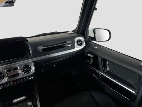 Used 2025 Mercedes-Benz G 550 G 550 image 26