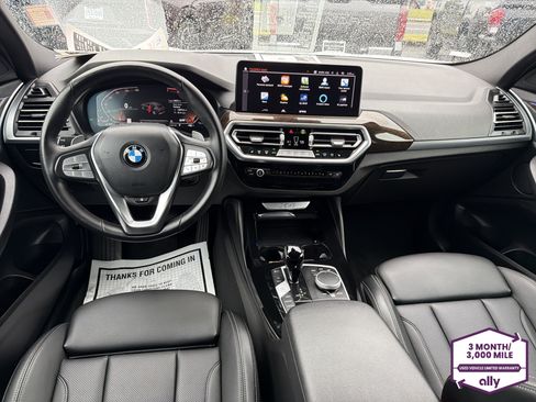 Used 2025 BMW X4 xDrive30i AWD/4WD image 12