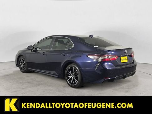 Used 2022 Toyota Camry SE w/ Cold Weather Package AWD/4WD image 7