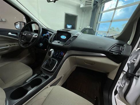 Used 2017 Ford C-MAX Energi SE w/ Equipment Group 401A image 27