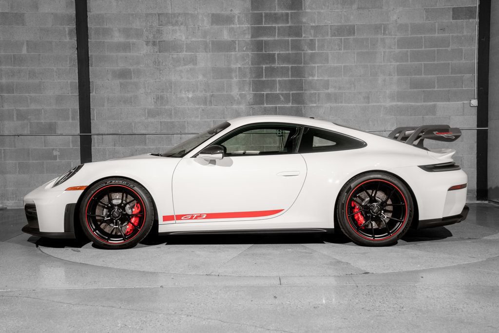 Used 2026 Porsche 911 GT3 RWD image 4
