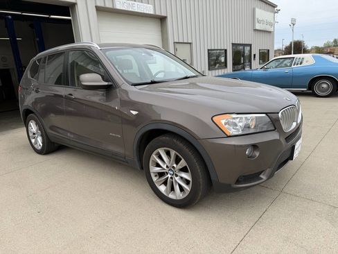 Used 2014 BMW X3 xDrive28i AWD/4WD image 2
