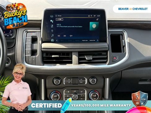 Used 2024 Chevrolet Suburban LT RWD image 19