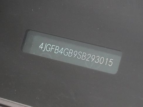 Certified 2025 Mercedes-Benz GLE 450e 4MATIC image 33