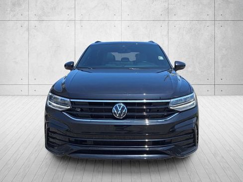 Used 2024 Volkswagen Tiguan SE R-Line FWD image 2