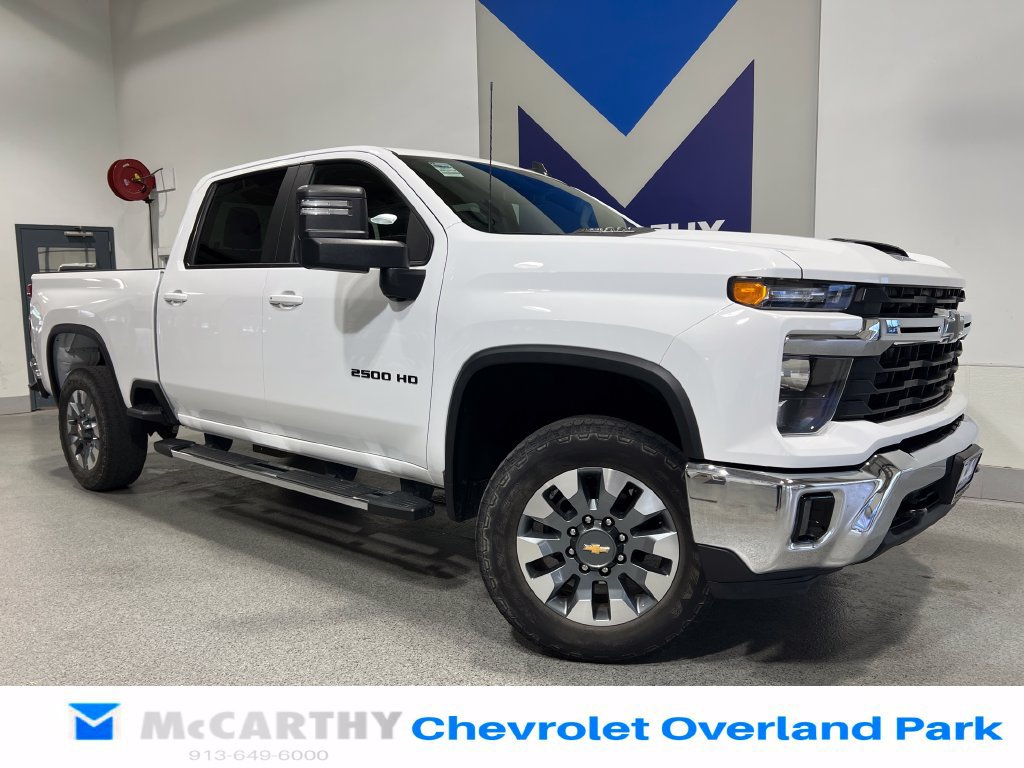 Used 2025 Chevrolet Silverado 2500 LT w/ Convenience Package AWD/4WD image 2