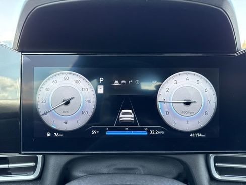 Used 2024 Hyundai Elantra SEL FWD image 27