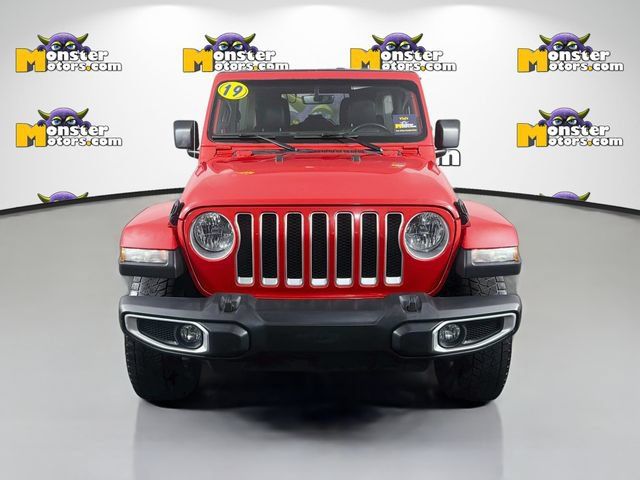 Used 2019 Jeep Wrangler Unlimited Sahara w/ Uconnect 4C Nav & Sound Group AWD/4WD image 2