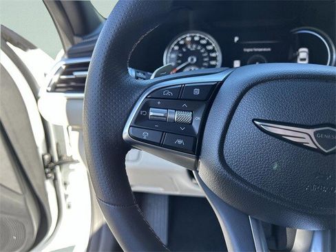 Used 2026 Genesis G70 2.5T image 29