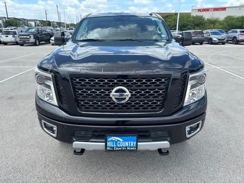 Used 2018 Nissan Titan PRO-4X w/ Pro-4x Utility Package AWD/4WD image 8