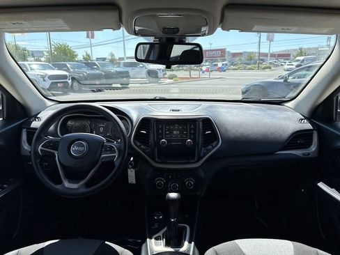 Used 2016 Jeep Cherokee Sport AWD/4WD image 15