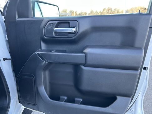 Used 2023 Chevrolet Silverado 1500 Custom image 19